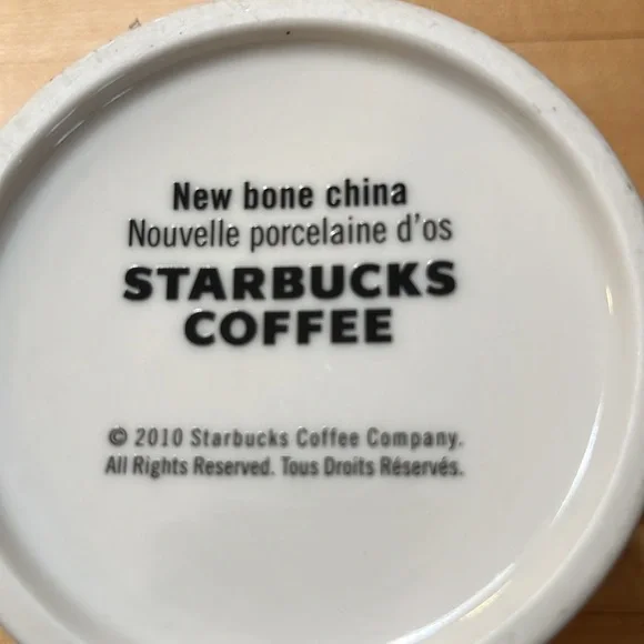 🟣 Starbucks Mug Holiday 2010 made of new bone china 16oz - Picture 6 of 9